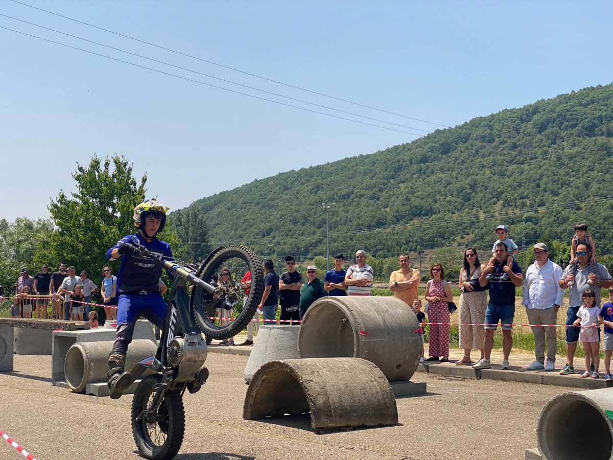 Concentracion de motos miuras 2025 cistierna (2)