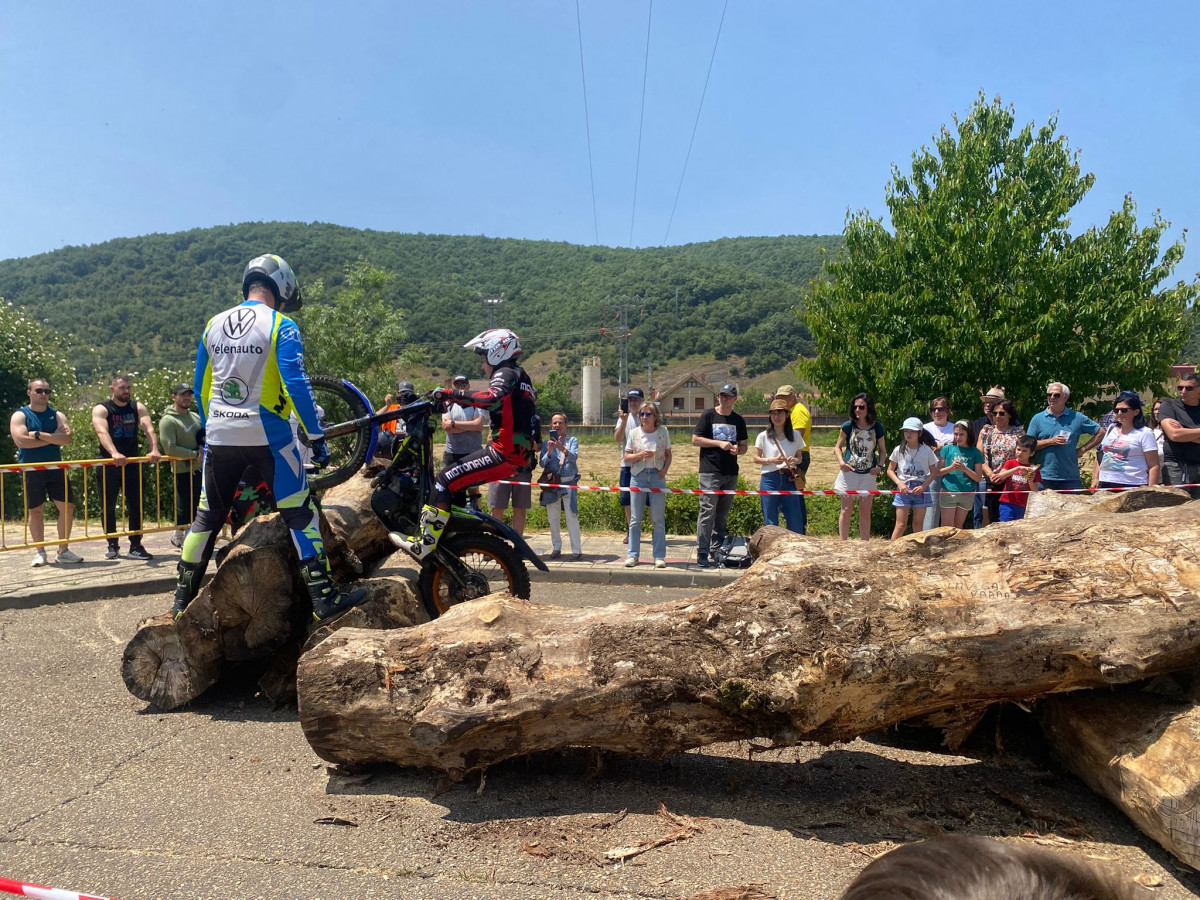 Concentracion de motos miuras 2025 cistierna (2)