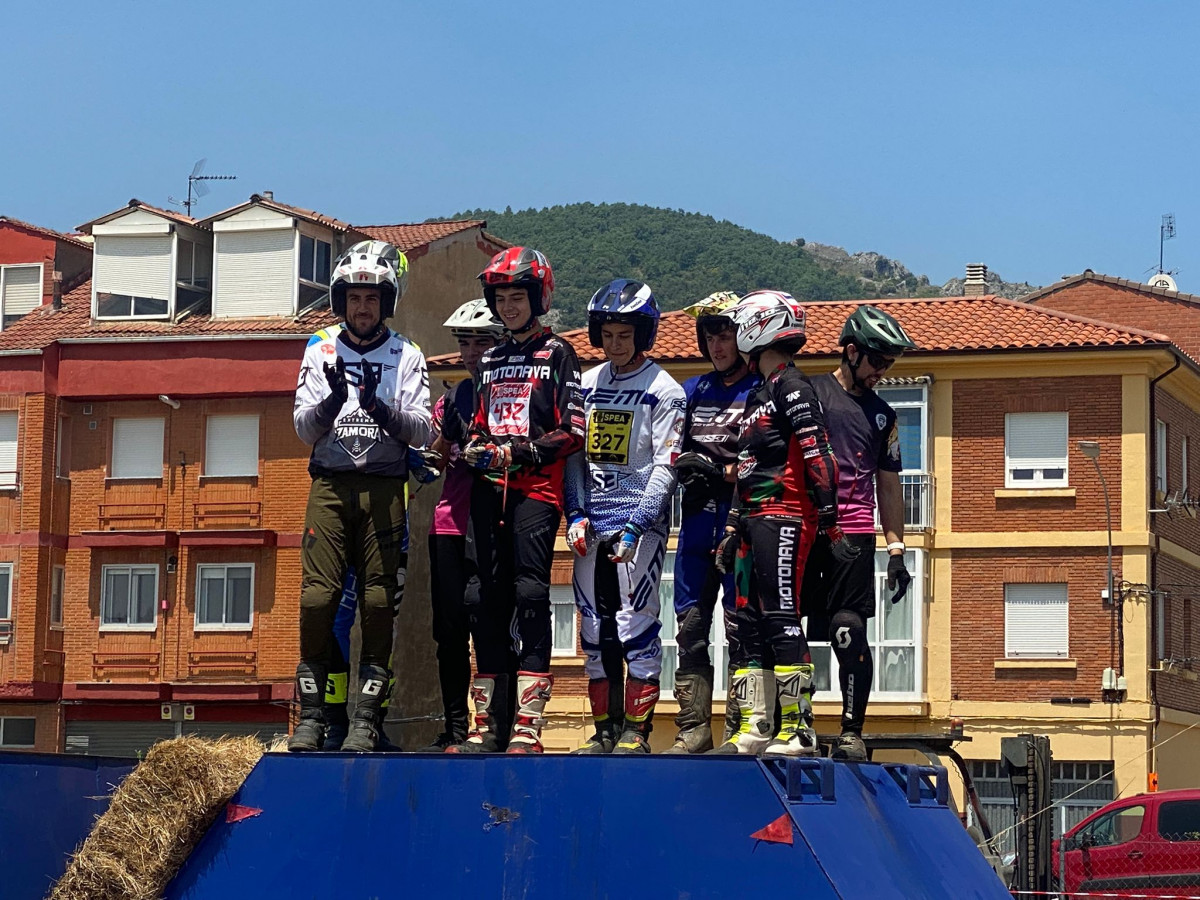 Concentracion de motos miuras 2025 cistierna (3)