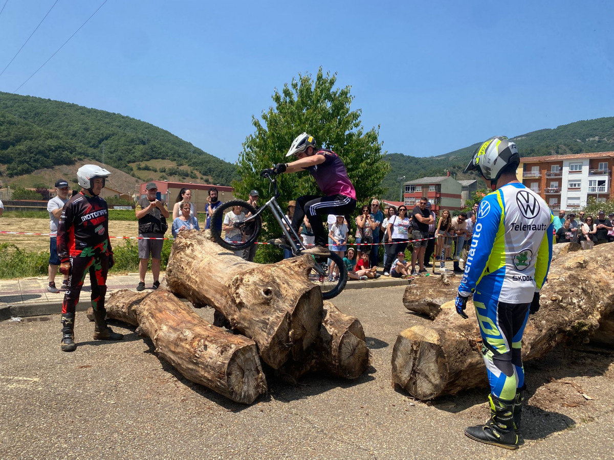 Concentracion de motos miuras 2025 cistierna (6)