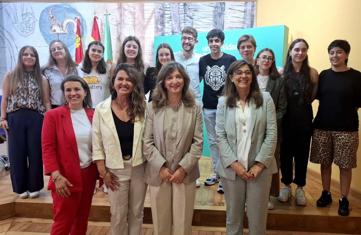PRESENTACIu00d3N BECAS RALBAR  ESTUDIANTES Y TUTORES (3)