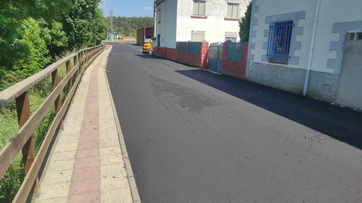 Asfaltado calle el colegio puente almuhey (15)
