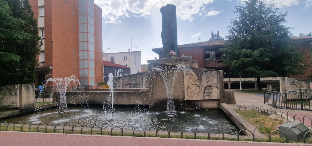 Homenaje escultor monumento al minero (6)