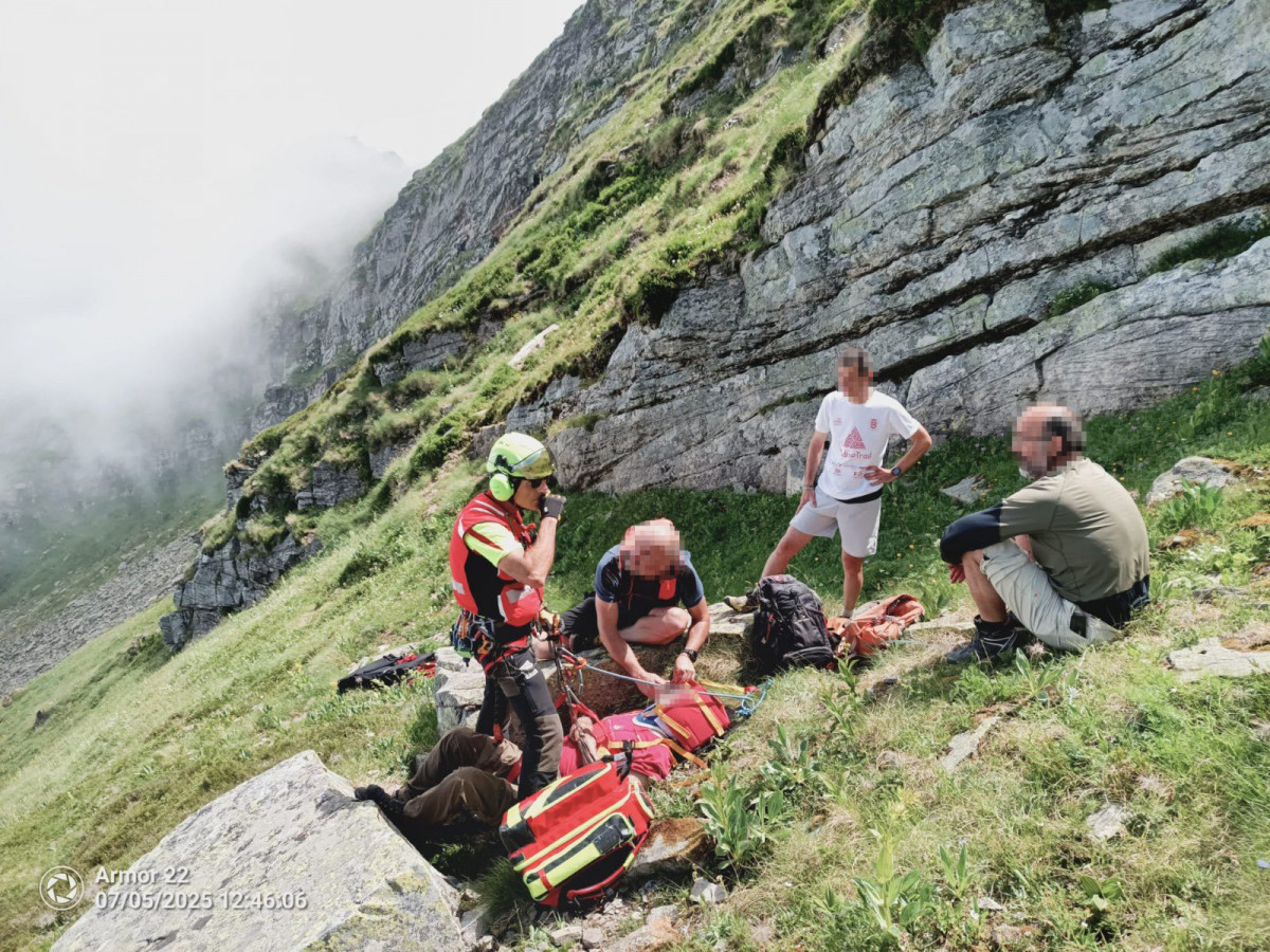 Rescate cantabria brau00f1avieja pico tres mares