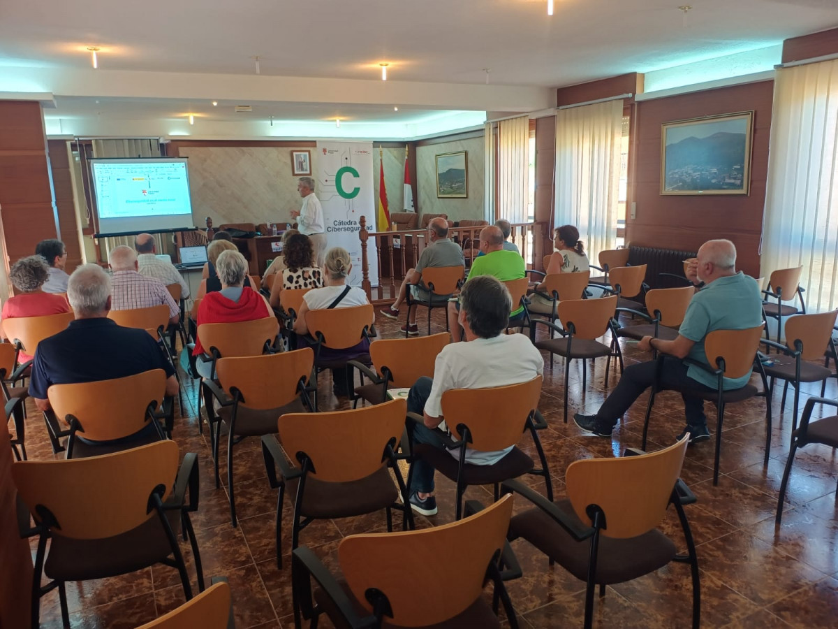 Taller ciberseguridad boca de huergano