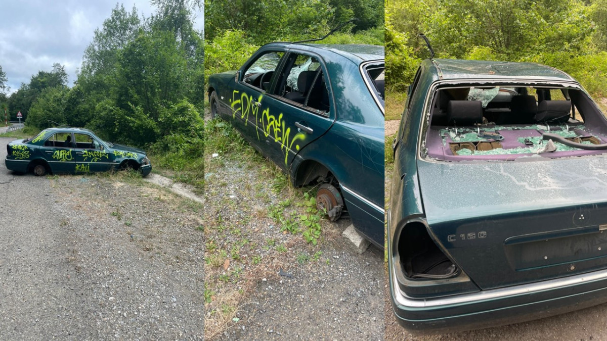 Coche sajambre vandalizado