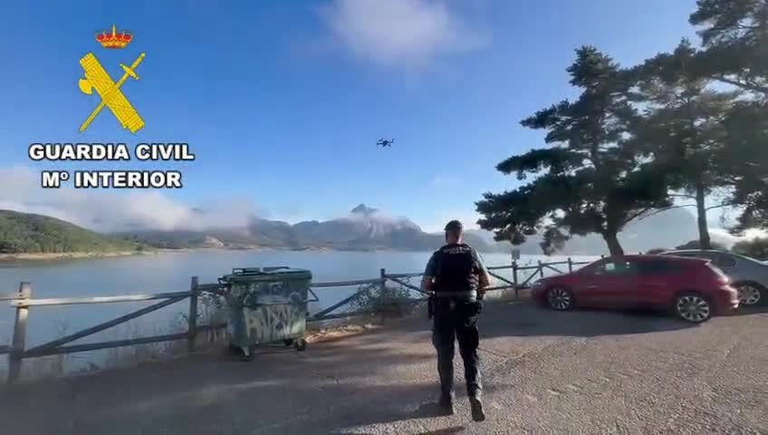 Busqueda desparecido embalse del porma dron
