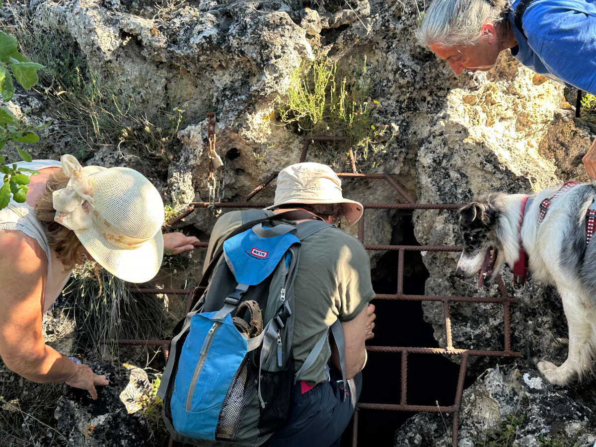 ENCUENTROS CON LA ARQUEOLOGu00cdA CUEVA DE LA TRULLA