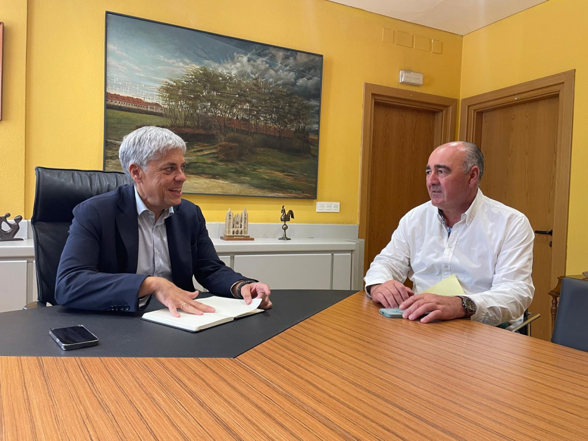 Alcalde Cremenes delegado de la jcyl (2)