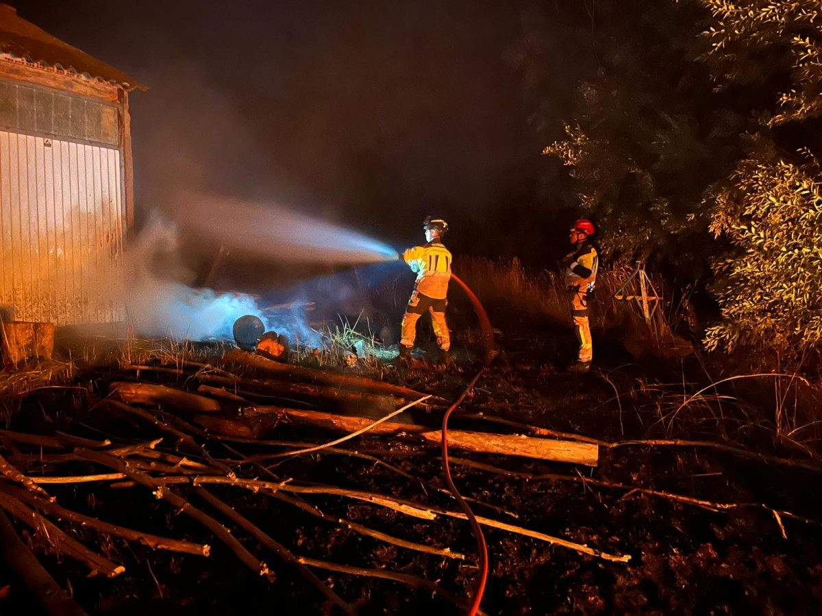 Incendio ferreras bomberos diputacion