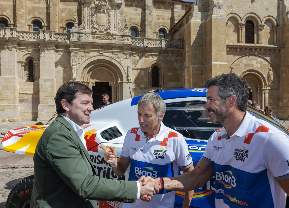 Presentacion coche jesus calleja dakar 2025 (4)