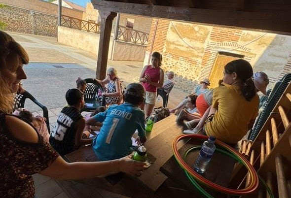 Juguetes intergeneracionales. Garrafe de Torío (4)