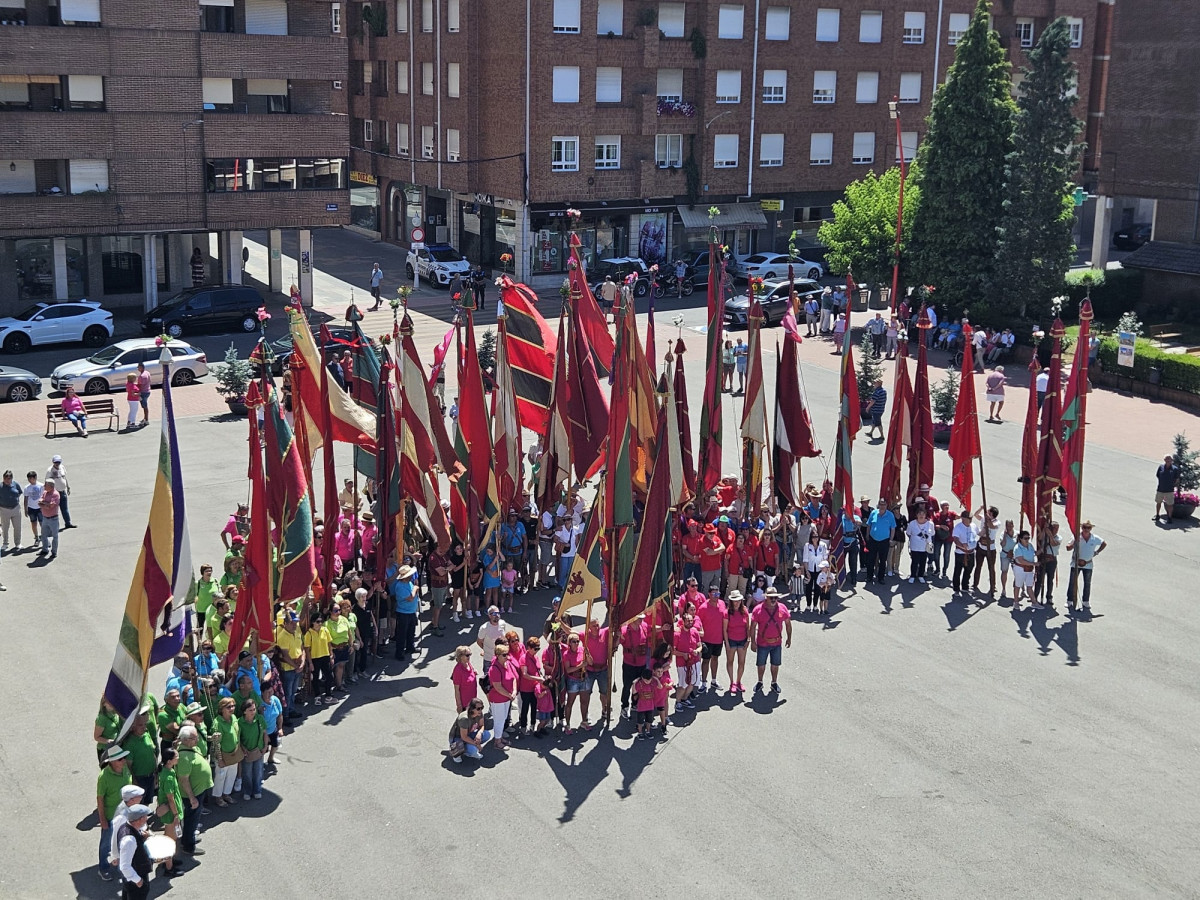 Concentracion de pendones guardo 2025 (7)