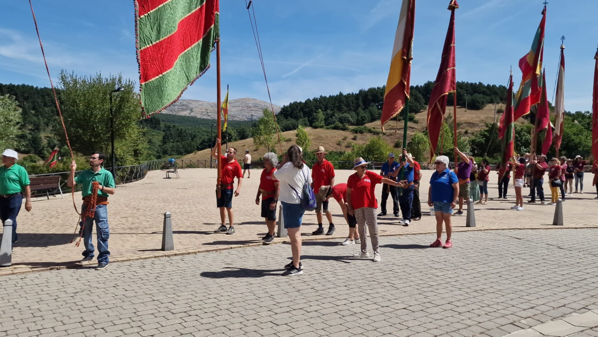 Concentracion de pendones guardo 2025 (18)
