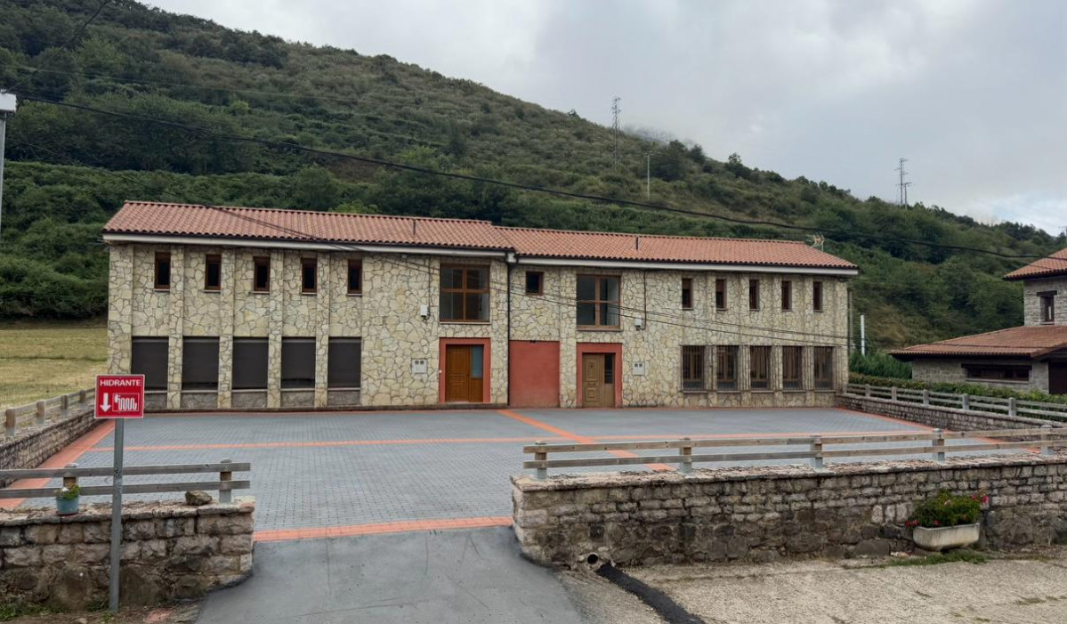 Pisos alquiler escuelas soto de valdeon (2)