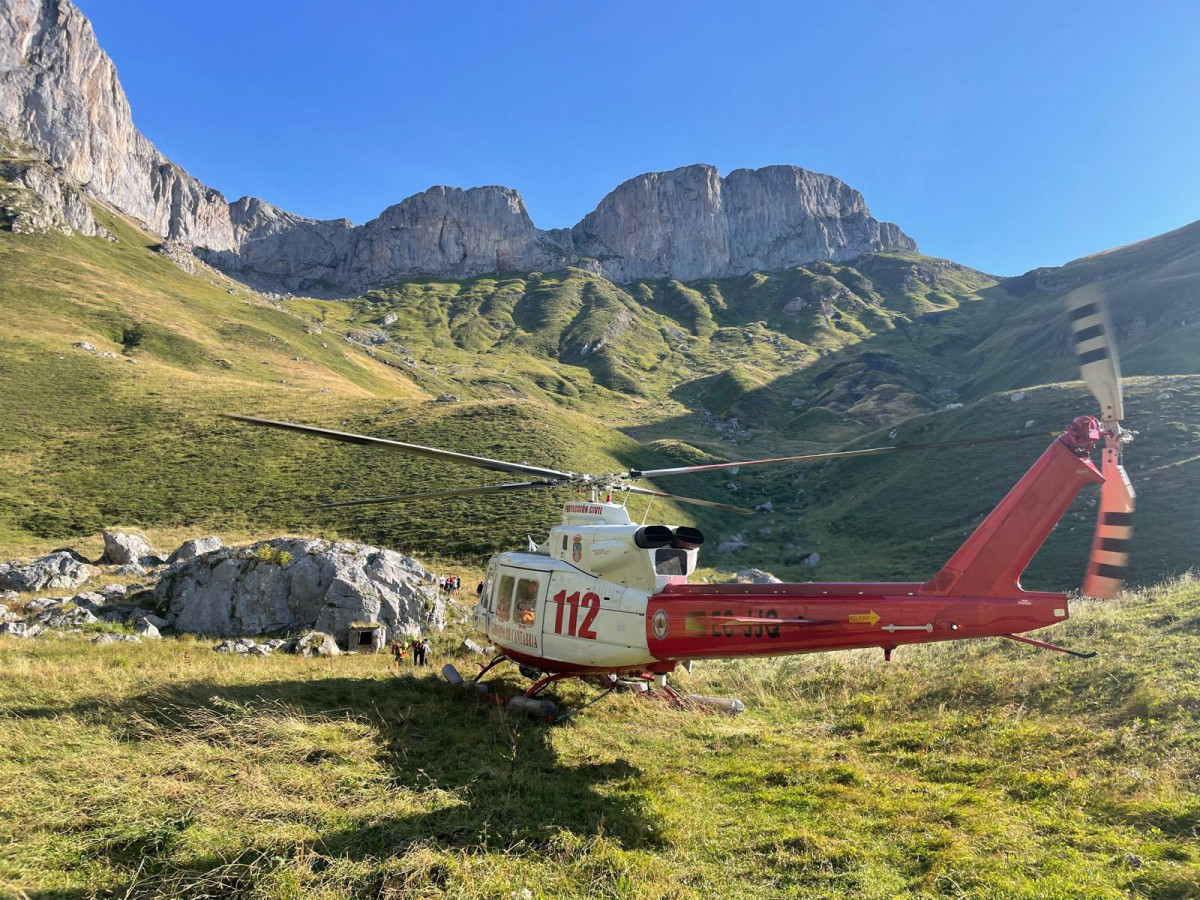 Helicoptero de rescate cantabria picos de europa